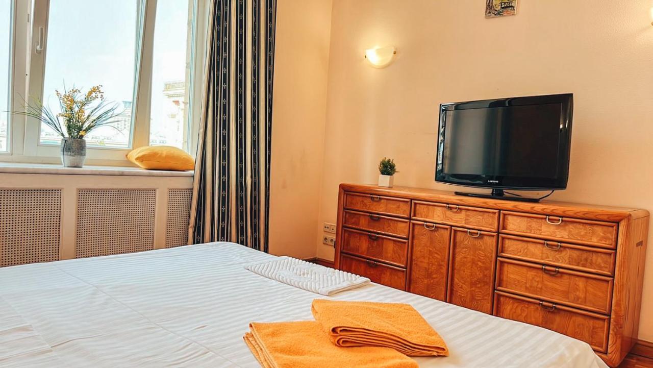 קייב Apartments Rentals Ukraine On Kreshchatik מראה חיצוני תמונה