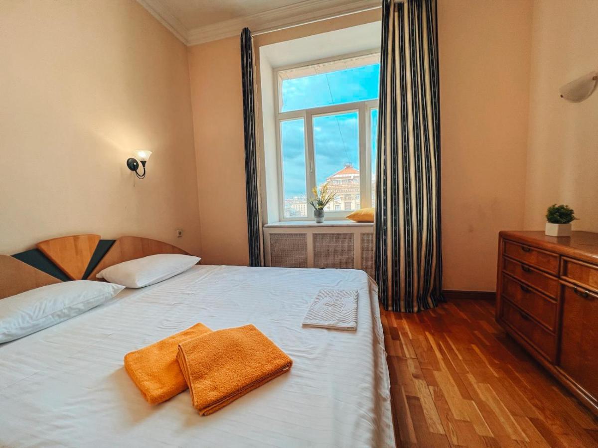 קייב Apartments Rentals Ukraine On Kreshchatik מראה חיצוני תמונה