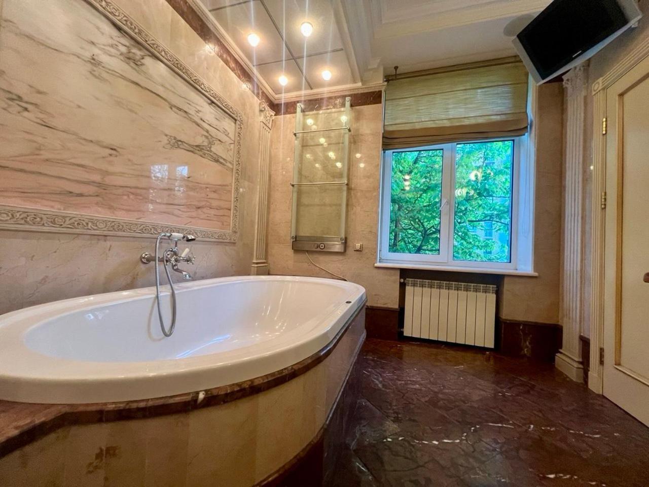 קייב Apartments Rentals Ukraine On Kreshchatik מראה חיצוני תמונה
